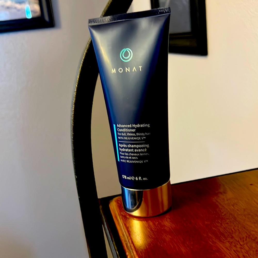Monat Advanced Hydrating Conditioner